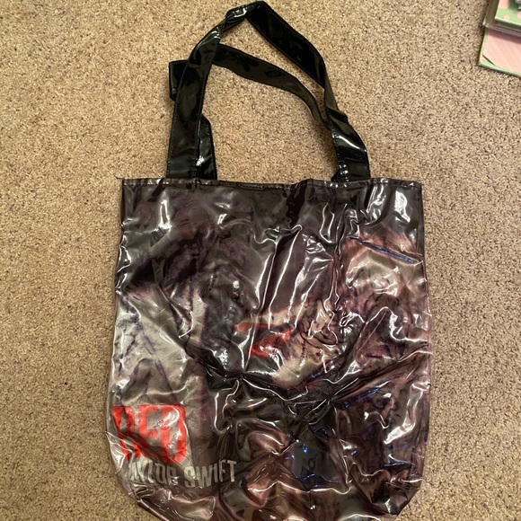 Taylor Swift Red Bundle - Picture 3 of 5